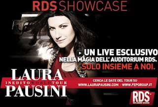 Cartaz alusivo ao show no RDS Showcase